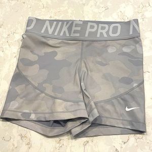 Nike Pro